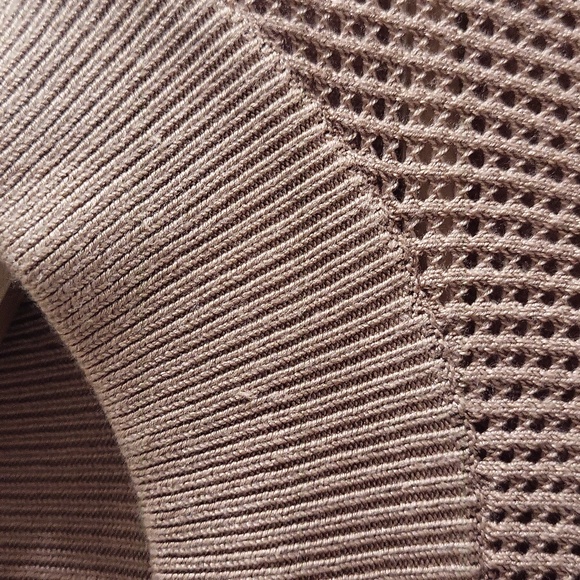 Sweater in good condition - Picture 4 of 4